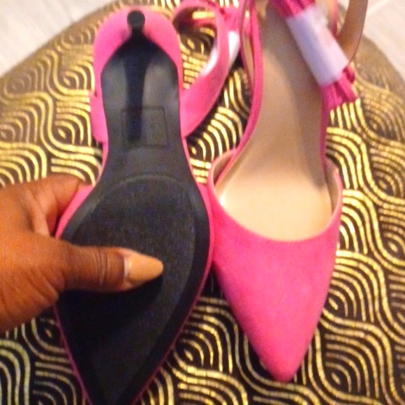 Pink Faux Suede Heels🩷💕🎉 - Picture 4 of 4
